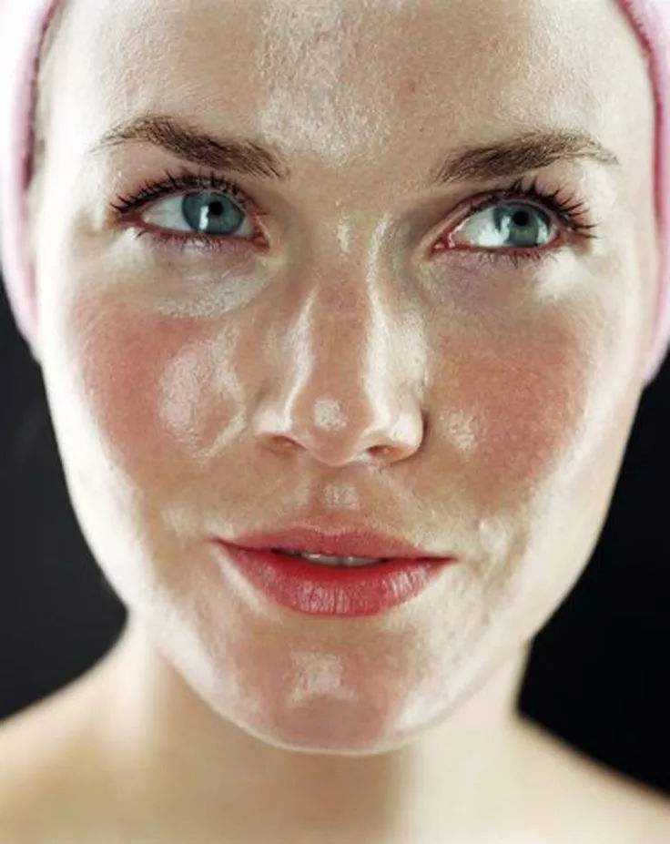 BeautyUp皮肤管理避免满面油光。